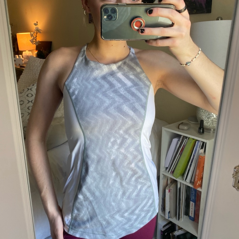 LULU lemon athletic tank, gray/white size 4